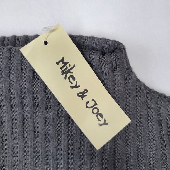 NWT Mikey & Joey Grey Juliet Sleeve Blouse - Picture 5 of 7